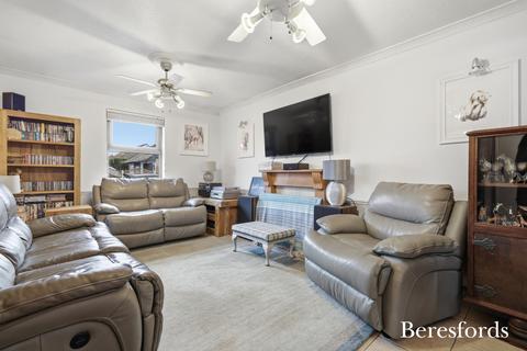 4 bedroom detached house for sale, Fyfield Close, West Horndon, CM13