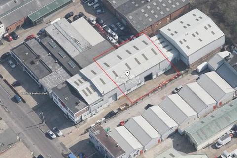 Industrial unit to rent, 28-30 Fowler Rd Ilford IG6 3UT