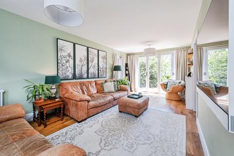 4 bedroom detached house for sale, Holmes Meadow, Redhouse Park, Milton Keynes