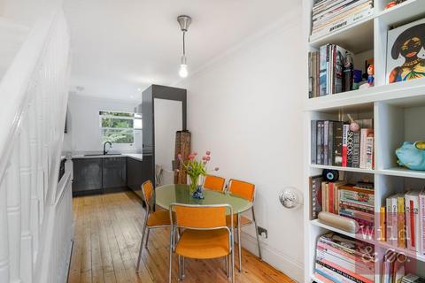 3 bedroom duplex for sale, Brookfield Road, Victoria Park, Hackney
