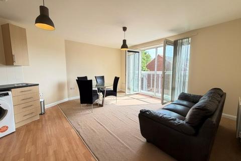 2 bed flat/apartment for rent in Queen Marys Avenue, WATFORD, WD18