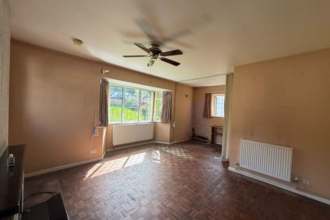 2 bedroom detached bungalow for sale, 21 Harlands Close, Haywards Heath, West Sussex, RH16 1PS