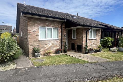 2 bedroom semi-detached bungalow for sale, Inglewood Drive, New Milton, Hampshire. BH25 6TT