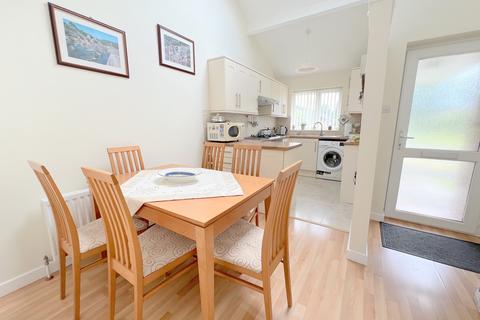 2 bedroom semi-detached bungalow for sale, Inglewood Drive, New Milton, Hampshire. BH25 6TT