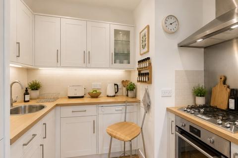 2 bedroom flat for sale, St John's Road, TW9