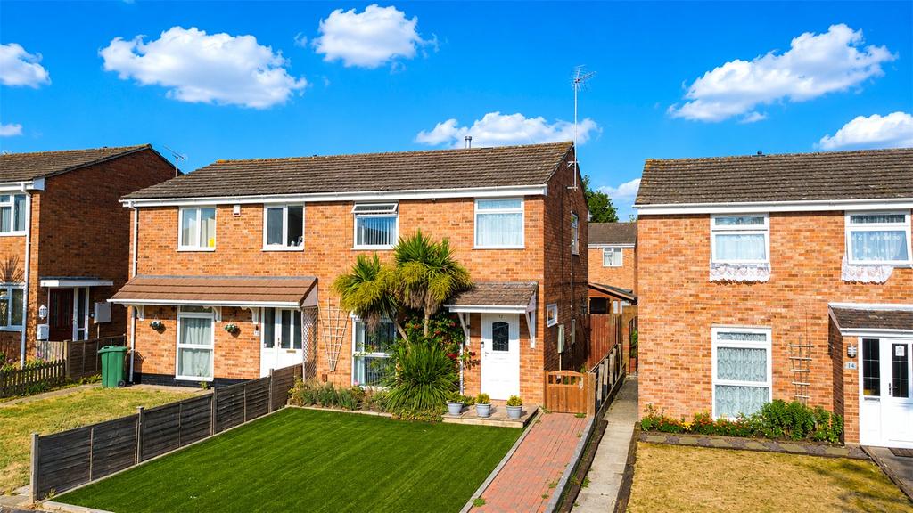 Skye Close, Calcot, Reading... 3 bed semi-detached house for sale - £ ...