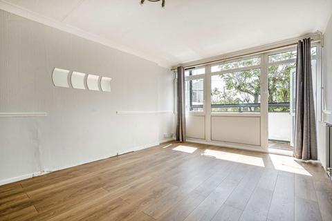 3 bedroom flat to rent, Cottage Street, London E14