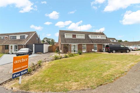 3 bedroom semi-detached house for sale, Glynleigh Drive, Polegate BN26