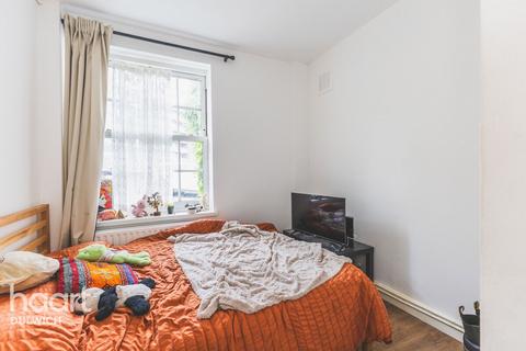 Peckham Park Road, LONDON
