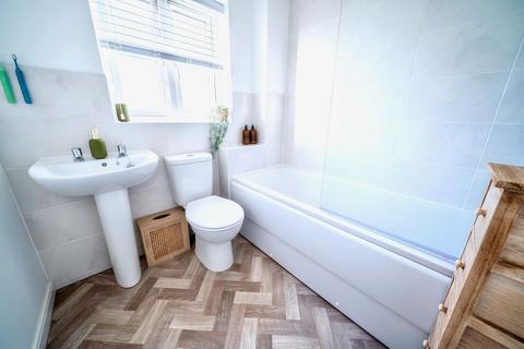 2 bedroom semi-detached house for sale, Poplar Road, Aberbargoed, CF81