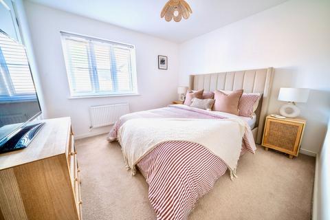 2 bedroom semi-detached house for sale, Poplar Road, Aberbargoed, CF81