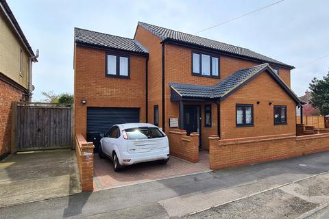 3 bedroom house to rent, Simpson Avenue, Higham Ferrers, RUSHDEN