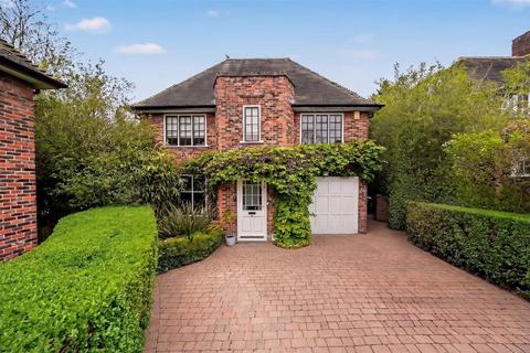 Maurice Walk, Hampstead Garden Suburb, NW11