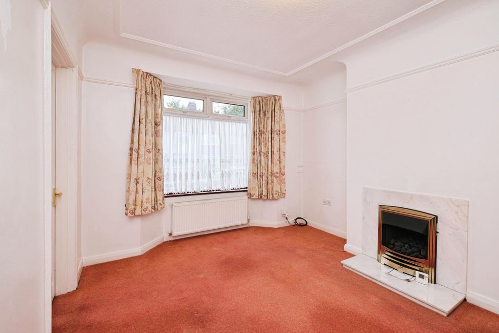 Southmead Road, Liverpool, Merseyside, L19 - View 3