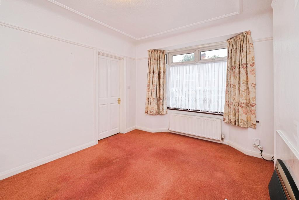 Southmead Road, Liverpool, Merseyside, L19 - View 4