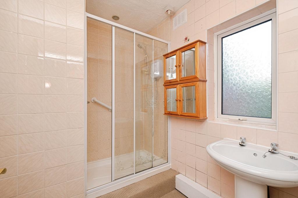 Southmead Road, Liverpool, Merseyside, L19 - View 5