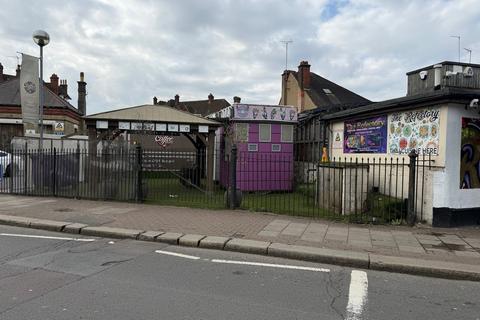 Retail property (high street) to rent, 909 Finchley Rd London NW11 7PE