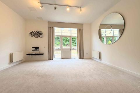 2 bedroom apartment for sale, Emily Way, Halifax HX1