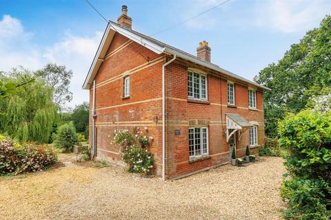 3 bedroom equestrian property for sale, Nr Cowes, Isle of Wight