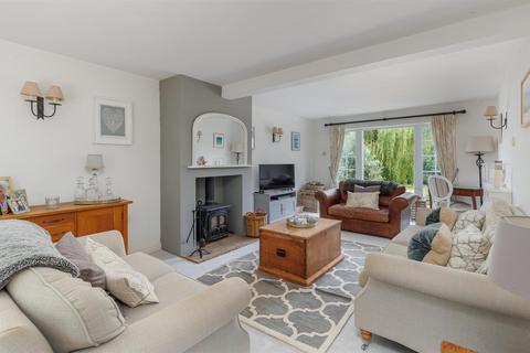 3 bedroom equestrian property for sale, Nr Cowes, Isle of Wight