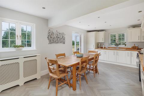 3 bedroom equestrian property for sale, Nr Cowes, Isle of Wight