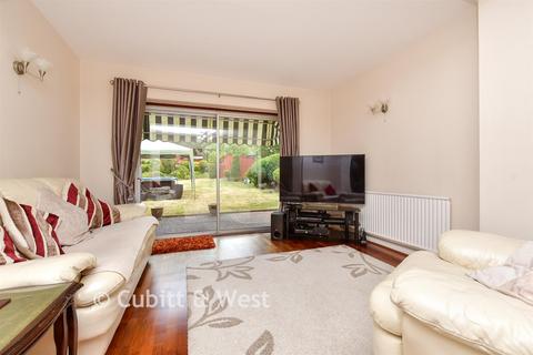 undefined, Harefield Avenue, South Cheam SM2