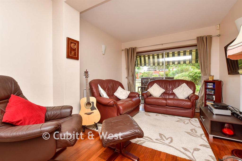 Harefield Avenue, South Cheam SM2 - More