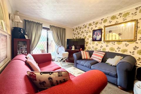 3 bedroom end of terrace house for sale, Raydale, Hemlington, Middlesbrough