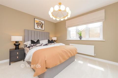 4 bedroom detached house for sale, Highlands Hill, Swanley, Kent