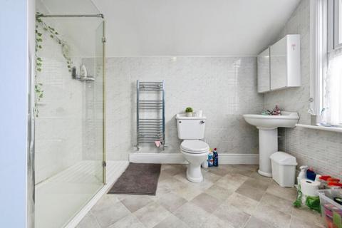 2 bedroom house to rent, Maryville Road, Bedford, MK42