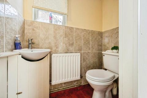 2 bedroom house to rent, Maryville Road, Bedford, MK42