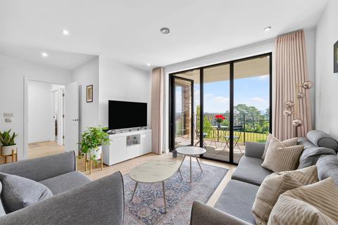 2 bedroom flat for sale, Maurice Browne Avenue, London