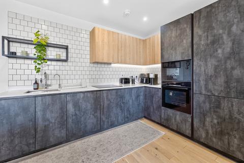2 bedroom flat for sale, Maurice Browne Avenue, London