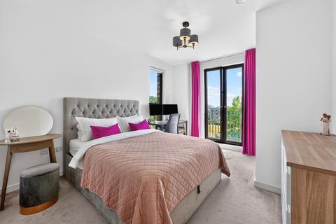 2 bedroom flat for sale, Maurice Browne Avenue, London