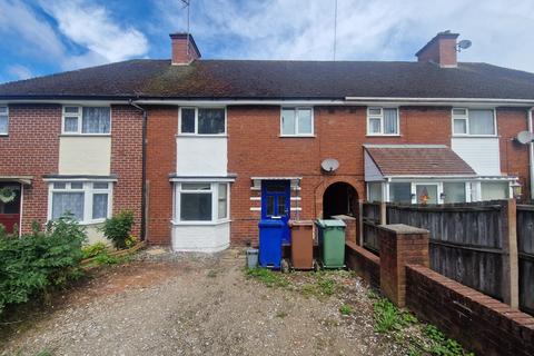 4 bedroom terraced house to rent, Burnthill Lane, Rugeley, WS15 2HZ