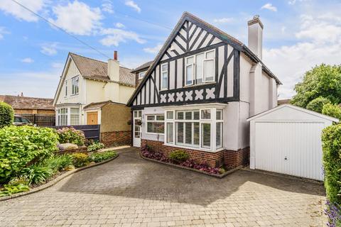 Whitehorse Drive, Epsom