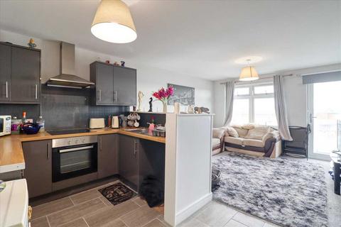 2 bedroom apartment for sale, Clacton on Sea CO15