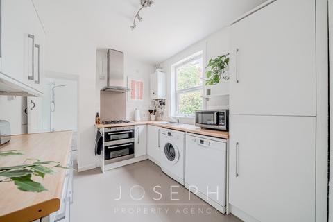 3 bedroom semi-detached house for sale, Martin Road, Ipswich, IP2