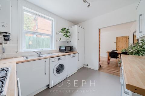 3 bedroom semi-detached house for sale, Martin Road, Ipswich, IP2
