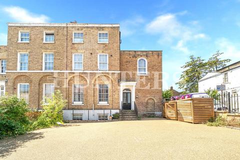 2 bedroom flat for sale, Bruce Grove, London, N17