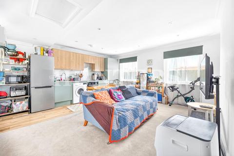 2 bedroom flat for sale, Bruce Grove, London, N17