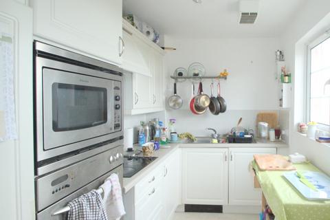 2 bedroom flat to rent, Lime Court, Great Western Road, Gloucester, GL1