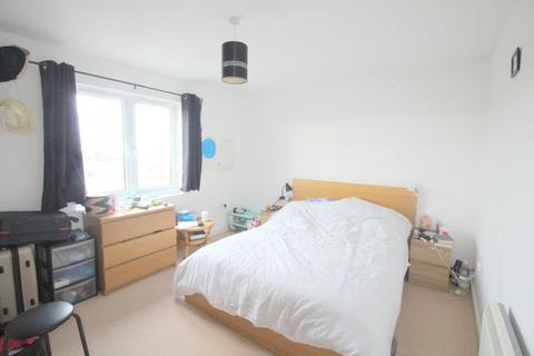 2 bedroom flat to rent, Lime Court, Great Western Road, Gloucester, GL1