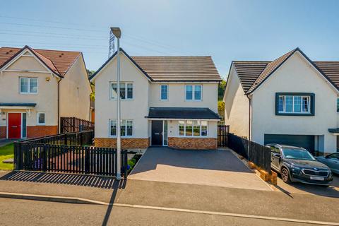 4 bed detached house for rent in Lyon Crescent, Barrhead, Glasgow, East Renfrewshire