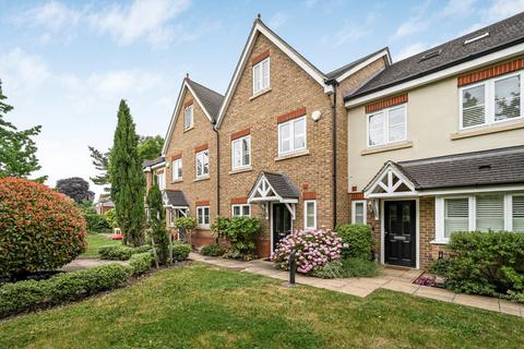 Percy Road, Hampton TW12