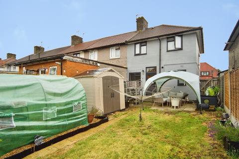 3 bedroom end of terrace house for sale, Downing Road, DAGENHAM, Essex, RM9