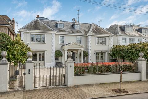 6 bedroom detached house to rent, Roehampton Gate, London SW15