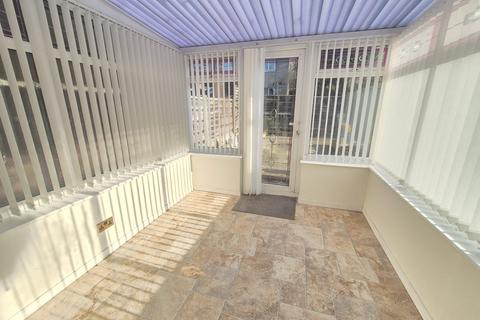 3 bedroom terraced house to rent, Ney Street, Ashton-under-Lyne, OL7