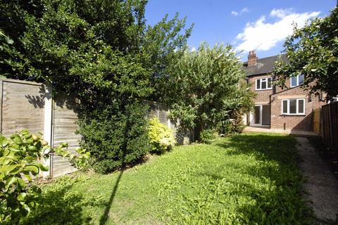 3 bedroom house to rent, Malyons Road, London SE13