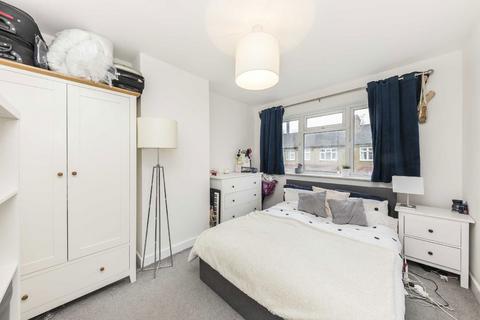 3 bedroom house to rent, Malyons Road, London SE13